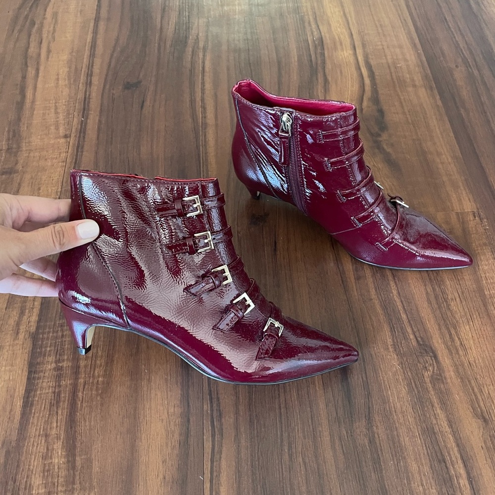 Nine West Size 6.5 Womens Red Patent Leather Pointed Toe Buckle Kitten Heel Boot